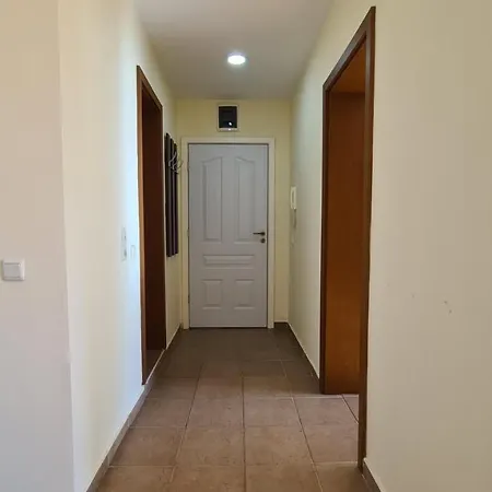 Golf Club Apartment